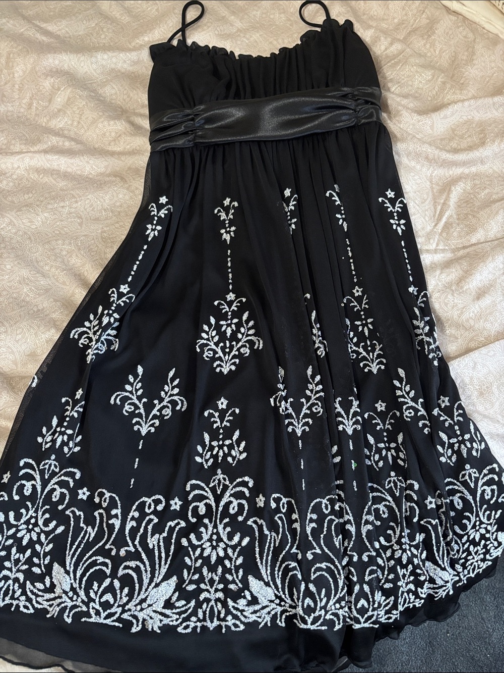 NOS NWT Jessica Black Strapless Dress with White Embroidery Size - please read